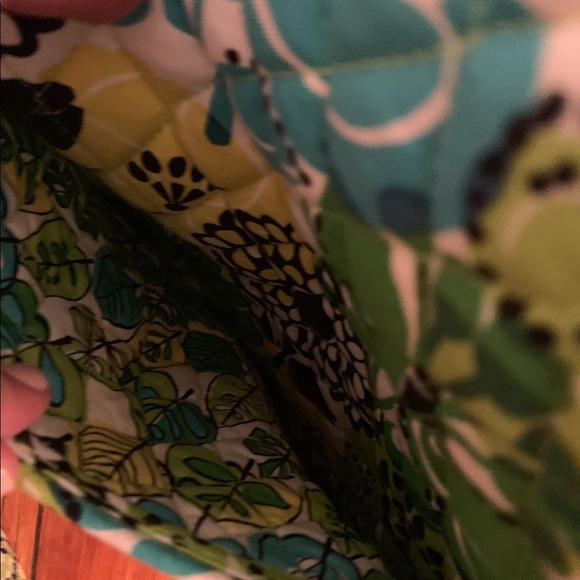 Vera Bradley Bag with Zipper - Picture 4 of 4